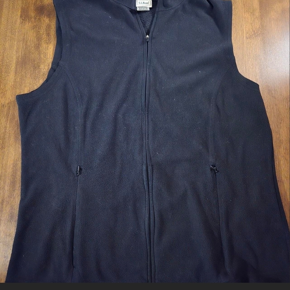 L.L.Bean Black Full-Zip Fleece Vest-Medium